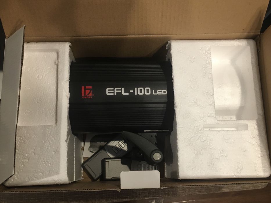 Продаю студийный постоянный свет Jinbei EFL-100 led