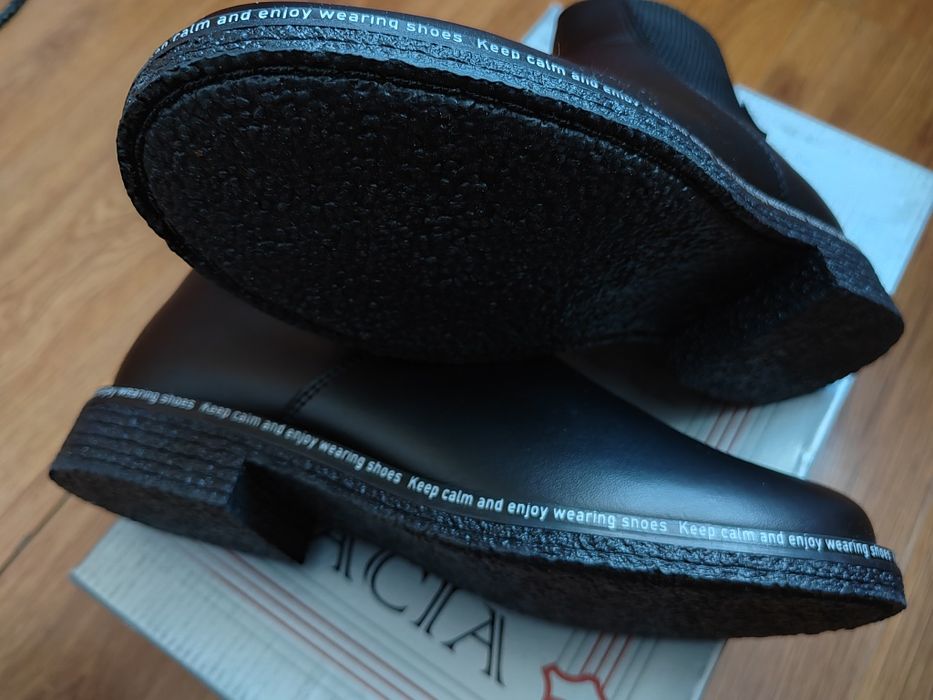 Дамски боти от естествена кожа