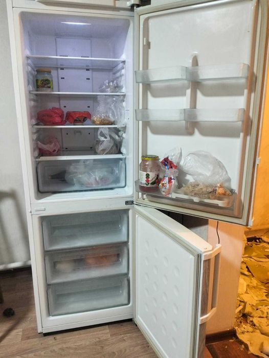 Холодильник Самсунг