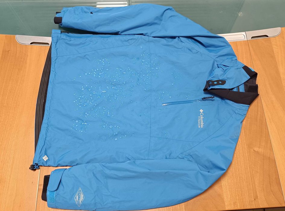 Columbia®-Omni-Tech™-Много Запазено