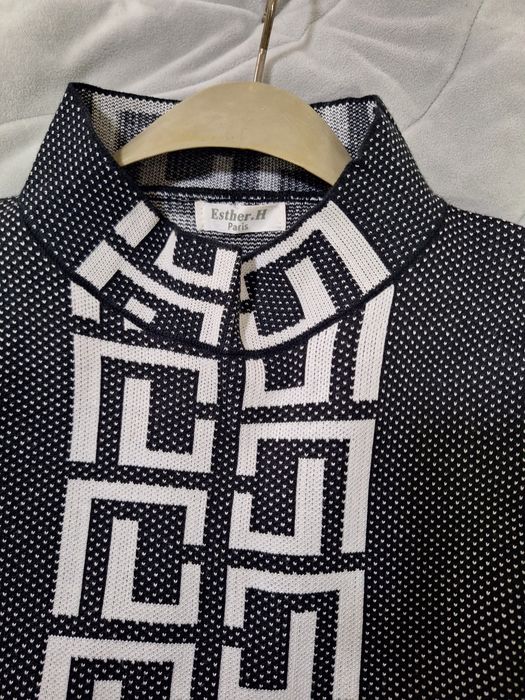 Дамска рокля с дълъг ръкав