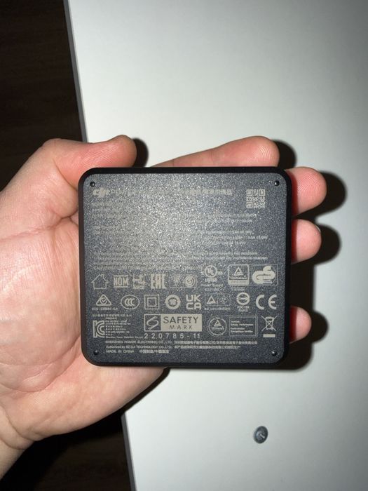 DJI захранващ адаптор (100W)