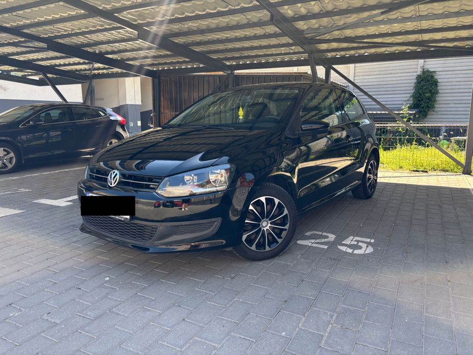 VOLKSWAGEN Polo 2012