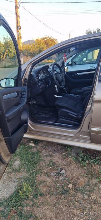 Vând sau schimb Mercedes b-class