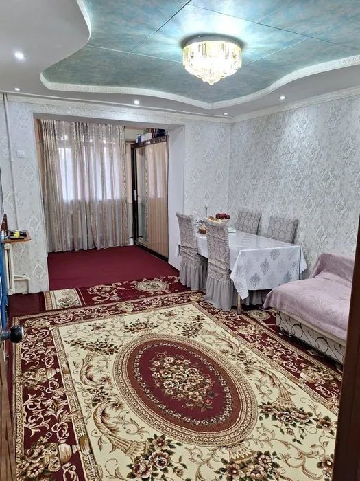 Срочно  Продаётся  Мирабад 2/1/4 с мебелью техникой ремонт средний !