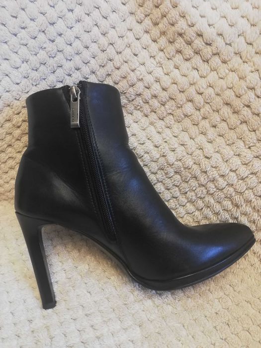 Vand botine/cizme Lasocki