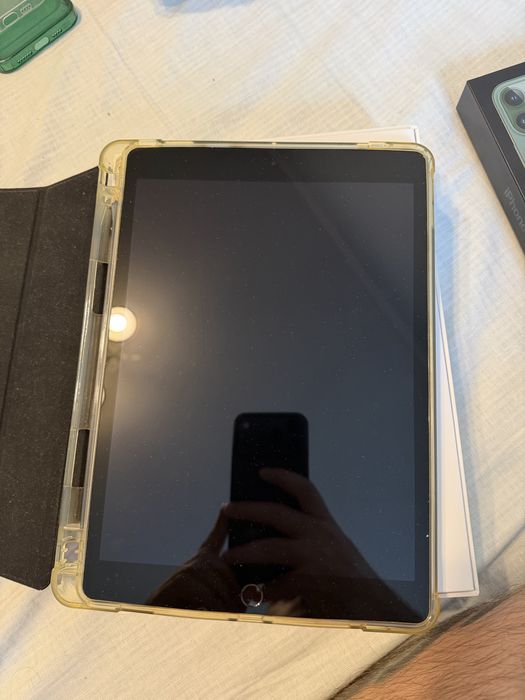 Ipad 9th Generation 64 GB Wi-Fi