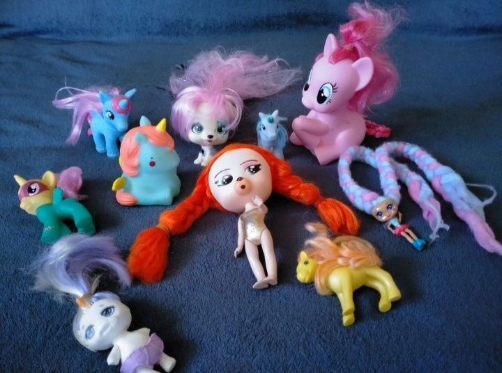 Продам пакет игрушек для девочки в хорошем состоянии.