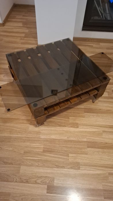 Mobilier paleti/Masa sticla paleti cu roti/Comoda TV paleti/Raft palet