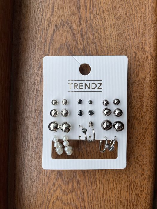 Комплект обеци за уши