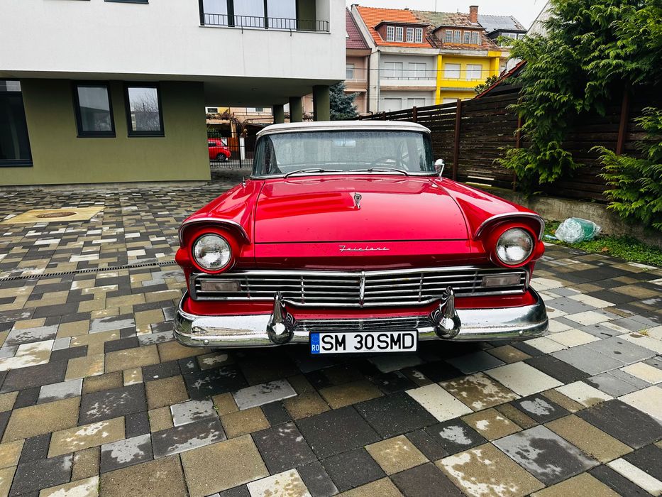 Ford Fairlane 1957 unic in Romania