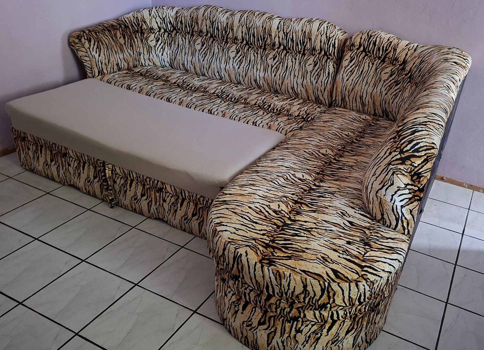 Гарнитура ъгълов диван