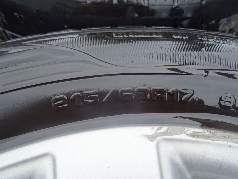 Vand Jante aliaj cu Cauciucuri Nissan Qashqai 215/60 R17 din 2009