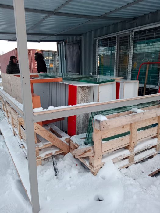 Витрины и Шкафы для Бизнеса