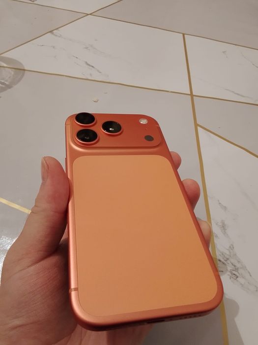 Продается iphone 17 pro 256gb