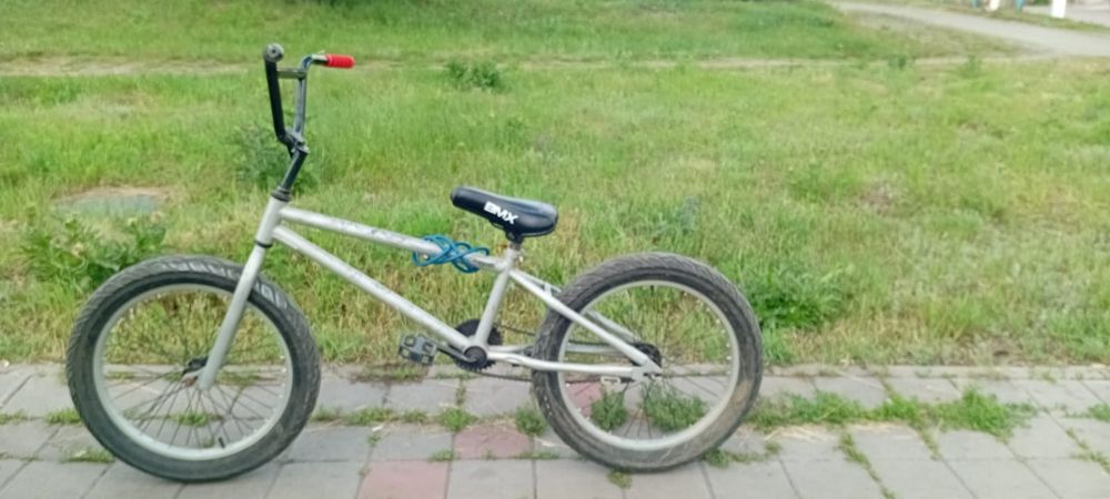 Продам бмх   20k