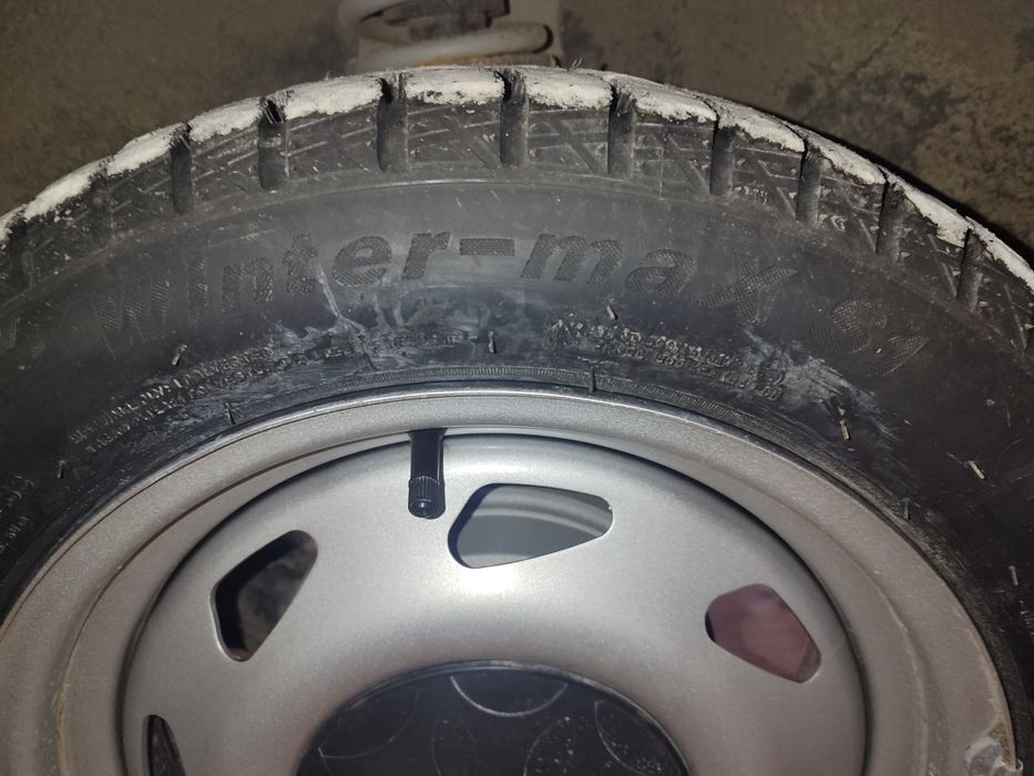 Колеса всборе ваз  R15  Новые Зима.