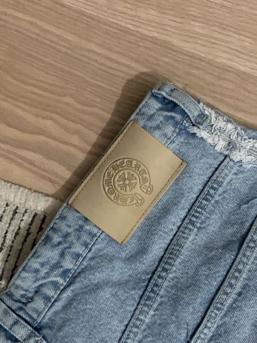 Дънки на марката Chrome Hearts