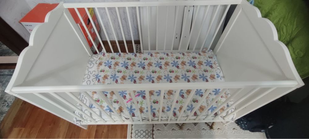 Продам детскую кроватку