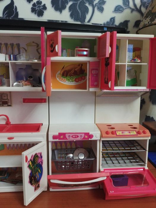 Продаю игровой набор мебели Monsters High