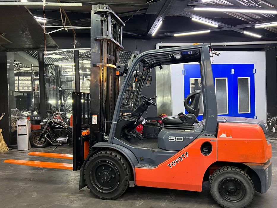 Вилочные Погрузчики 3 т дизель Toyota FD30