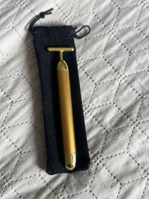 Вибриращ масажор за лице