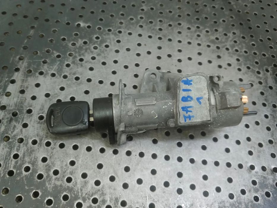 contact auto cu cheie skoda fabia 6y audi a3 8l 4b0905851c