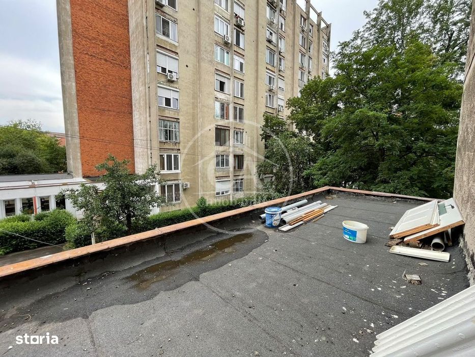 Apartament de vânzare cu 3 camere în zona Dacia, Oradea
