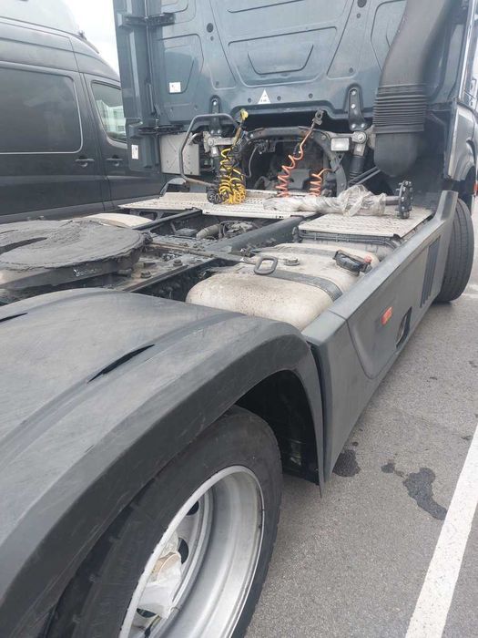Dezmembrez MERCEDES-BENZ ACTROS MP4 1843 / piese camioane