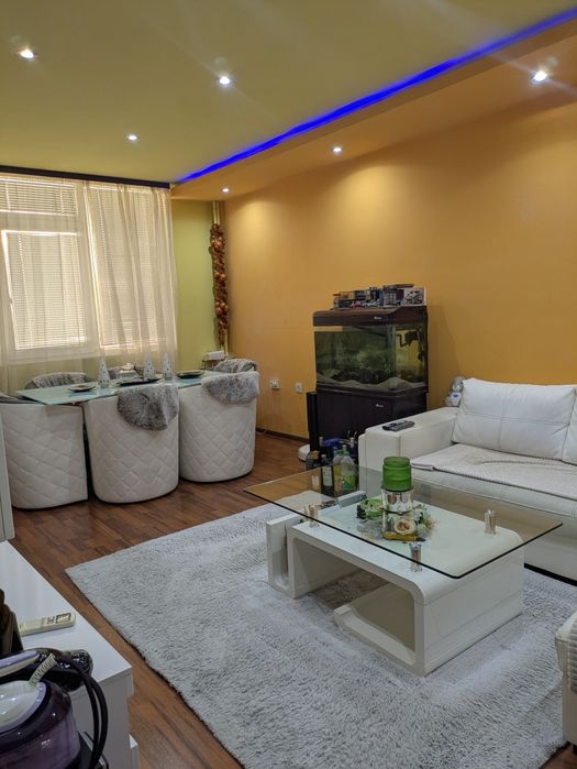 Дава се под наем Тристаен апартамент в Варна, Възраждане 1 - 70 кв.м за 612 € - Снимка #12