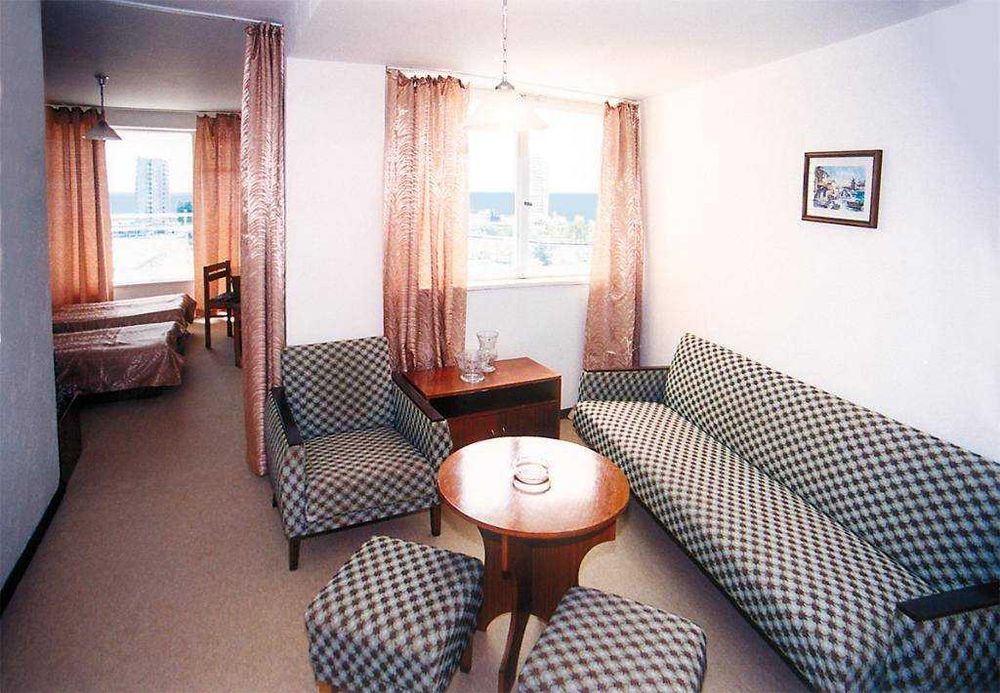 Продава се Хотел в к.к. Слънчев бряг - 6070 кв.м за 742 €/кв.м - Снимка #5