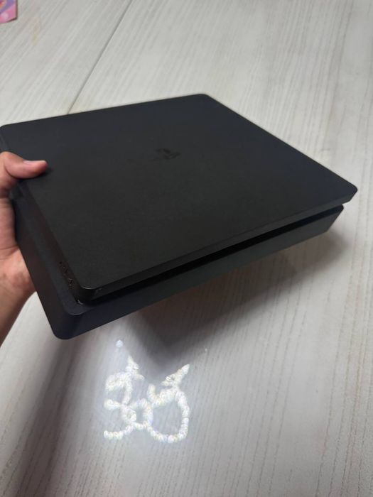 Playstation 4 slim, 2 jostik original