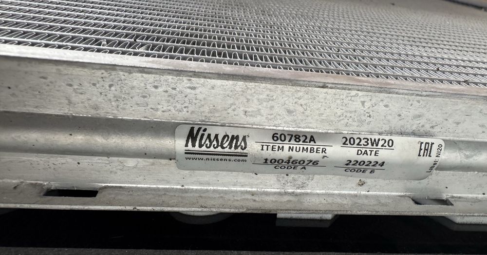 Перфектен воден радиатор за bmw E46 nissens