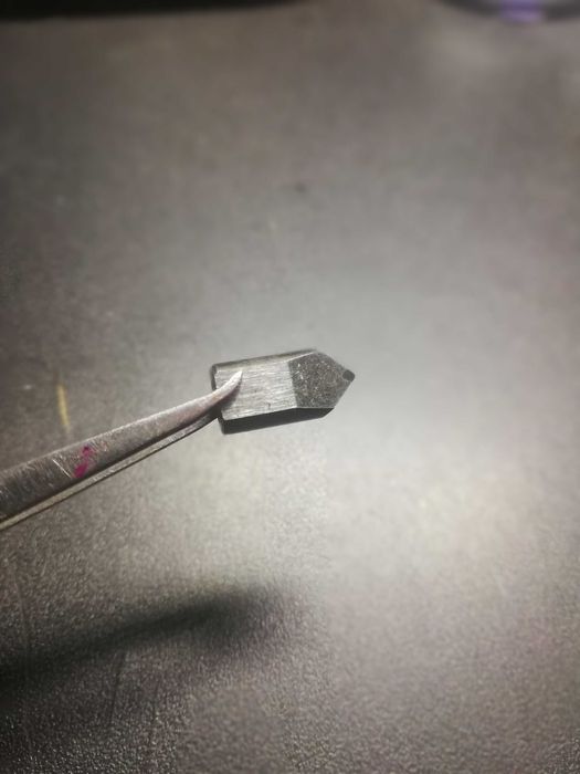 Продам резцы вставки эльборовые