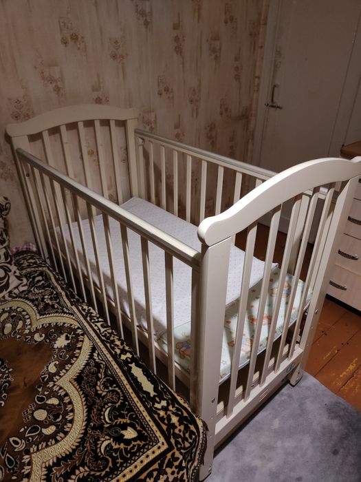 Продам детскую кроватку