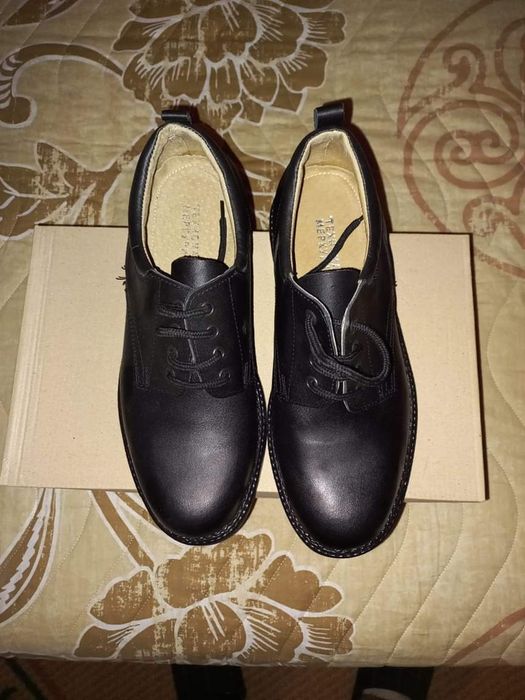 Продавам мъжки обувки