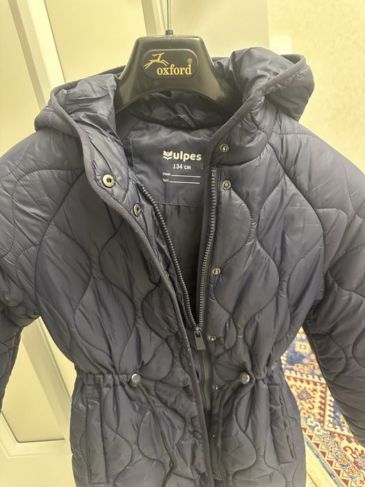 Легкая детская куртка для девочки