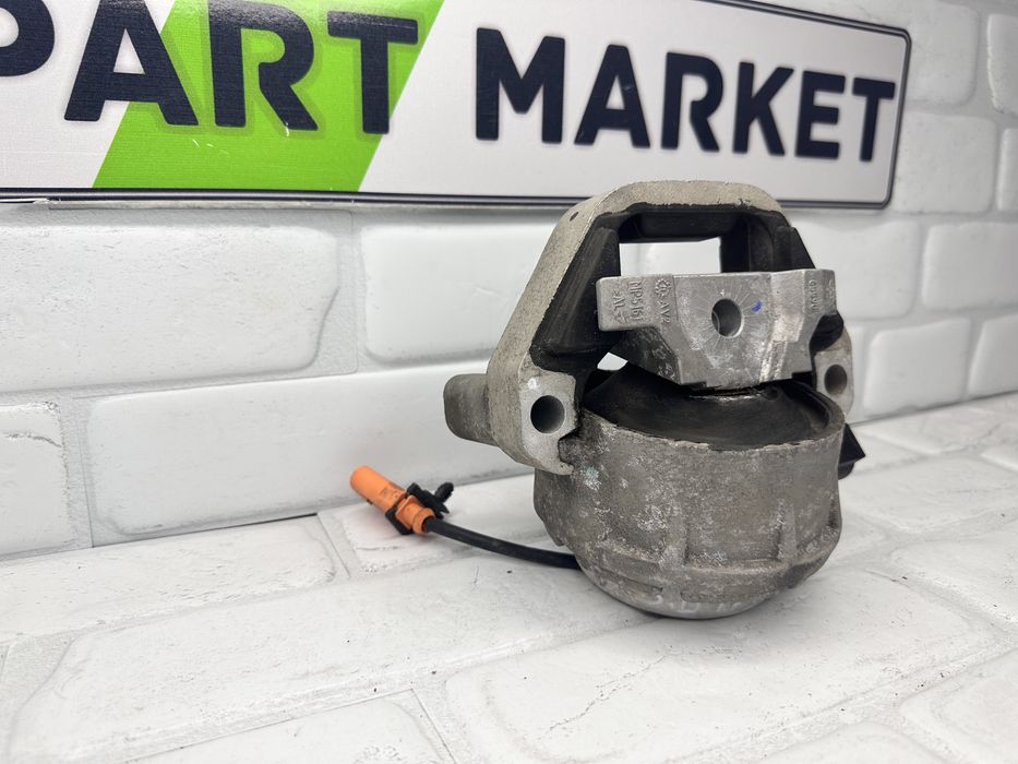 Тампон двигател ляв AUDI A6 A7 4G 3.0TFSI