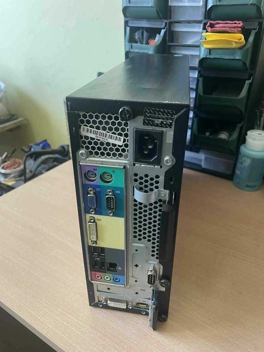 Acer Veriton x2630g ,ATI Radeon HD 5450,14 инчов монитор плюс подарък