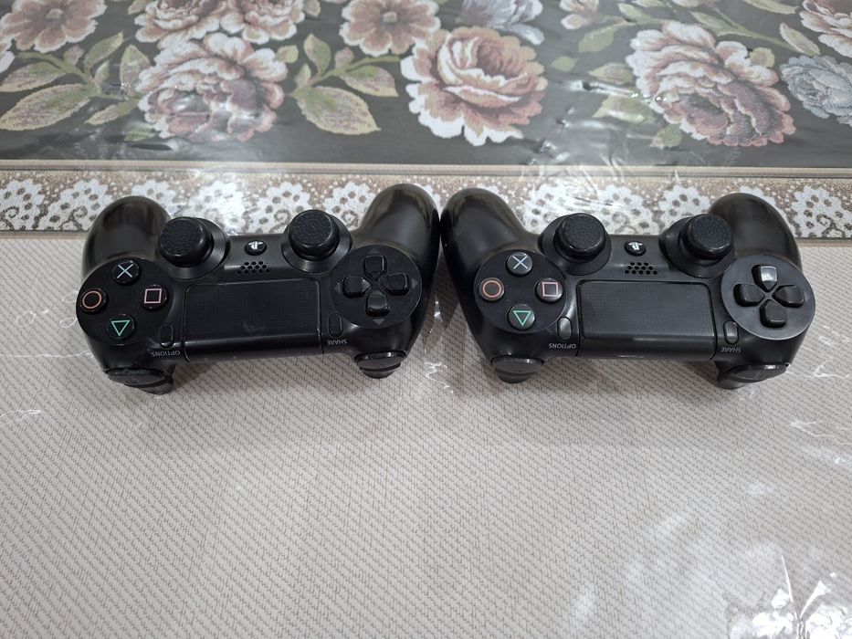 Продаётся Playstation 4