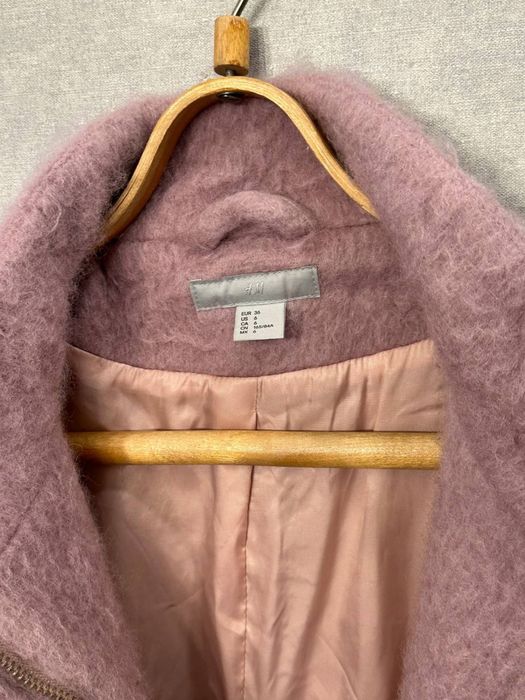 Розовое шерстяное пальто H&M