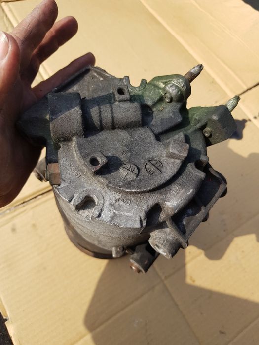 Compresor climă, pompa vacuum ford focus 3,motor 1,6tdi, EURO 5