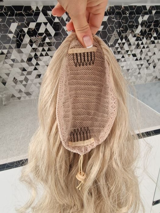 Нова синтетична опашка за коса на мрежа