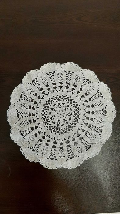 Ръчно плетени карета за маса