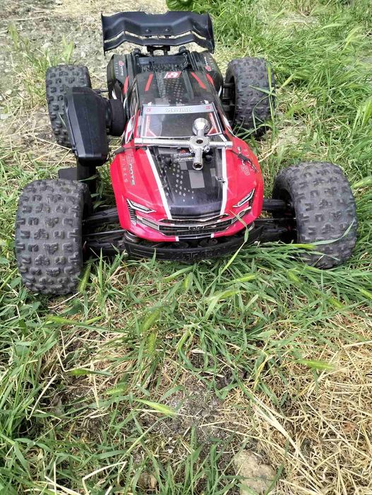 СПЕШНО! Arrma Kraton 6S V5 BLX – Много запазен, с безчетков Savox и сериозен тунинг