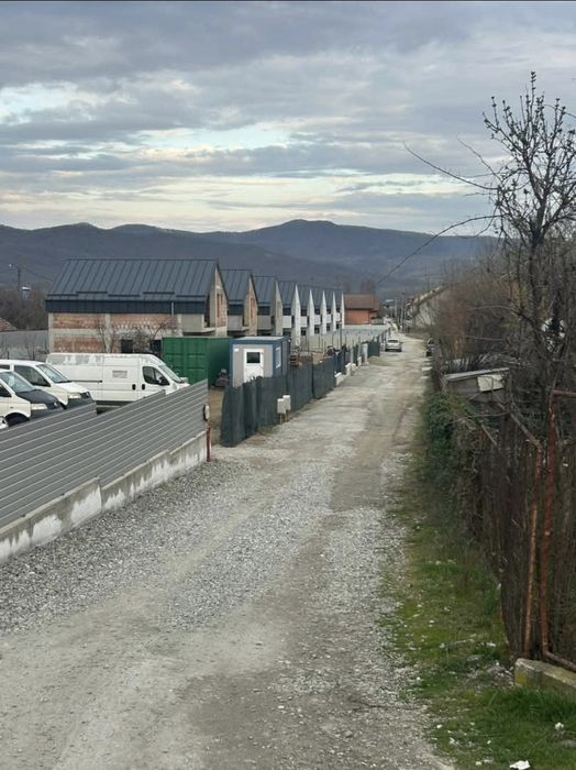 Vand Teren in Bujoreni 49 € m²