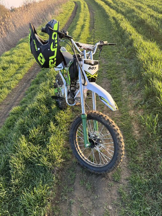 Cross dirtbike 125cc cateva ore pe el