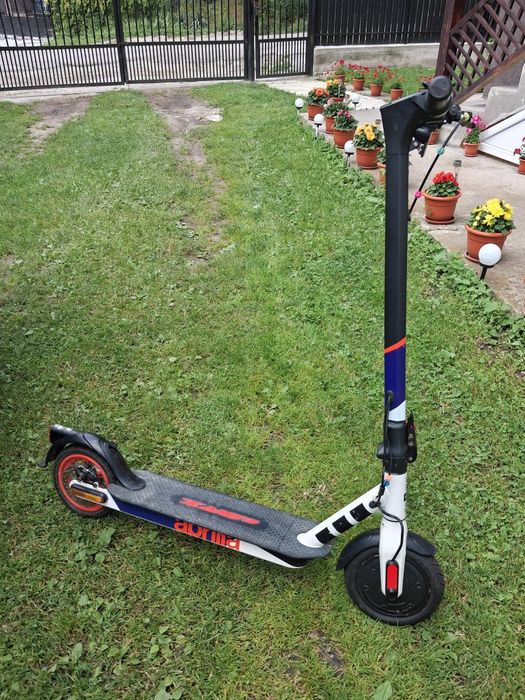 Trotineta electrica APRILIA eSRZ, 8.5 inch,