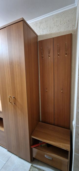 Продам шкафы в коридор