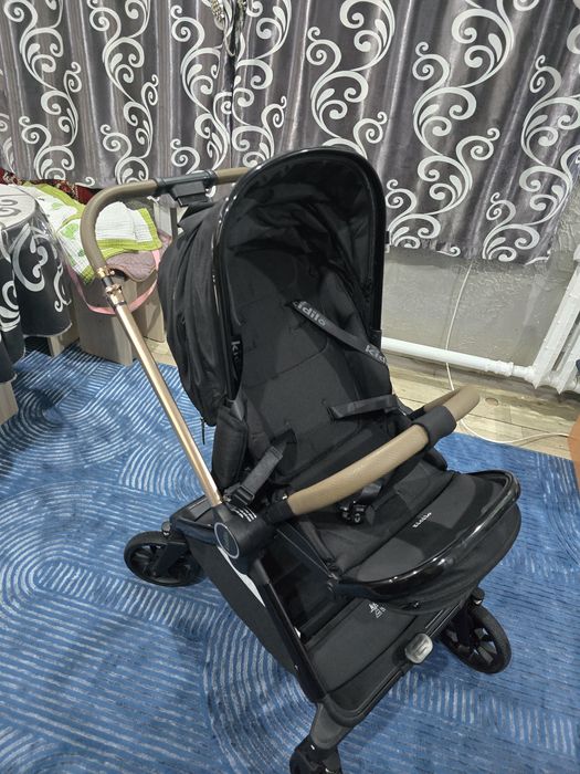 Продам коляску почти новая